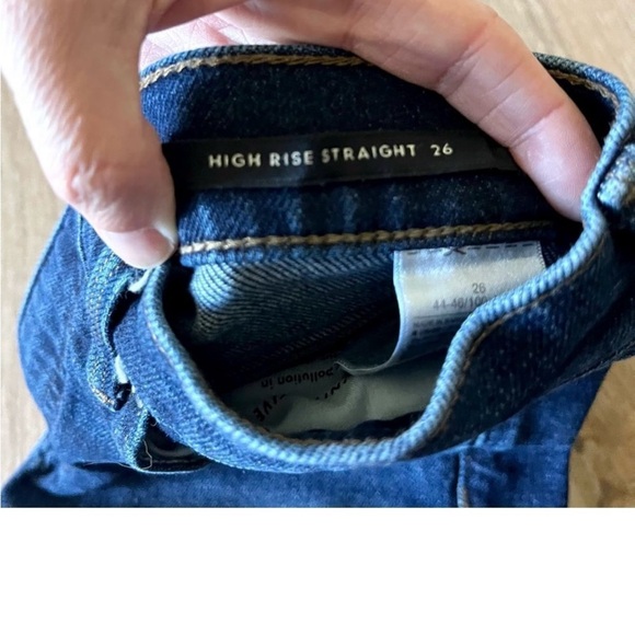 BANANA REPUBLIC Premium Denim High Rise Straight Jeans with Raw Hem Size 26 - Picture 2 of 2